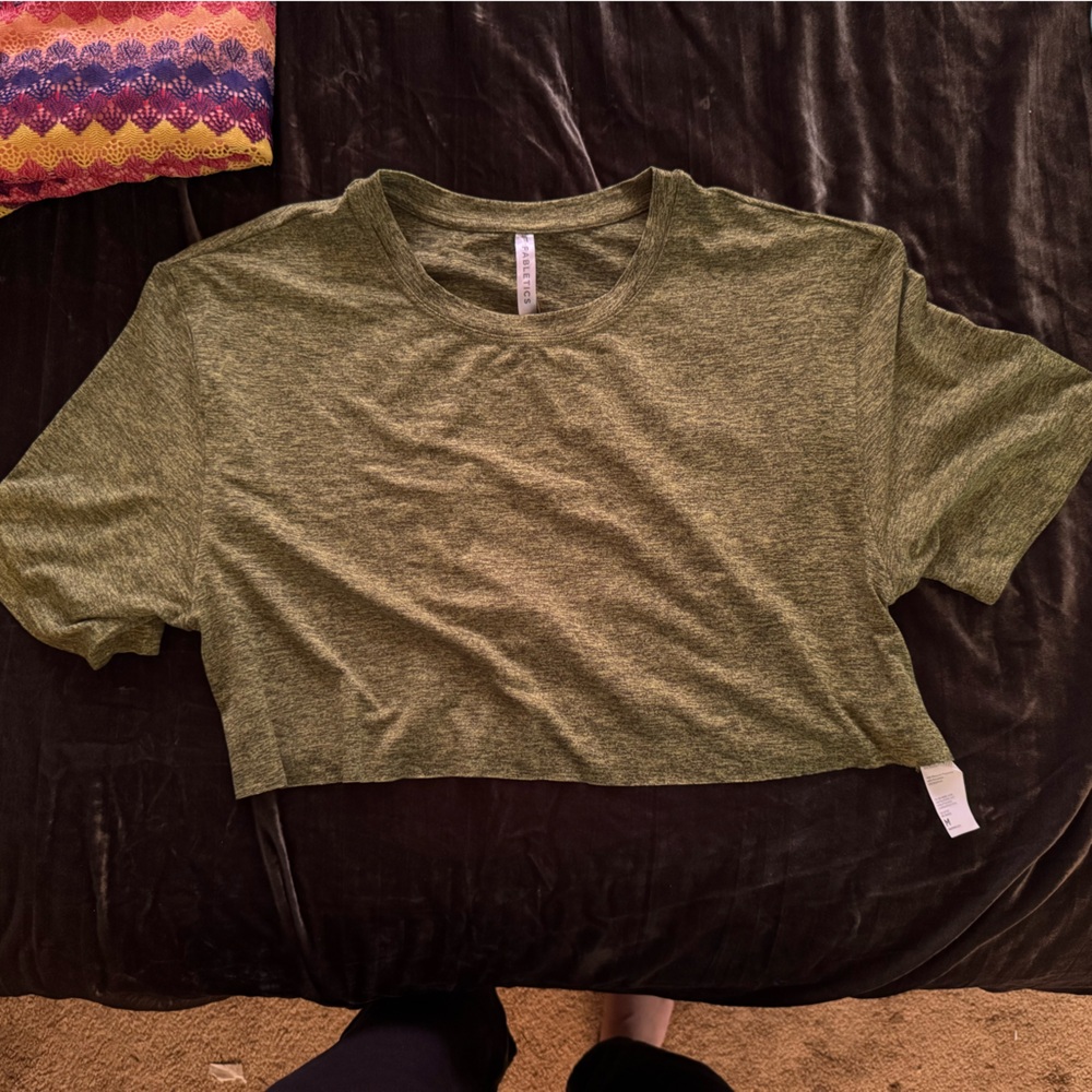 Fabletics Blake Ultra Cropped S/S Tee